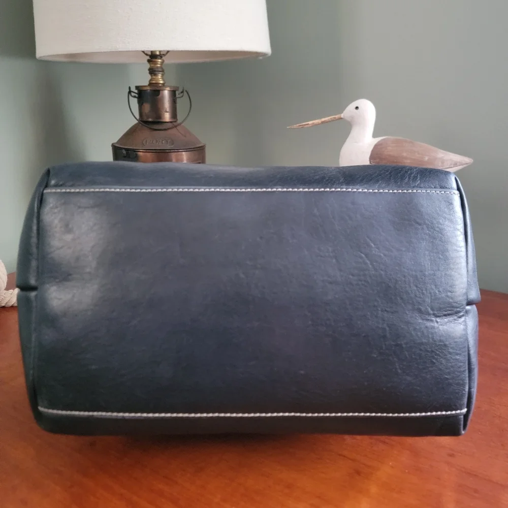 Dooney & Bourke Dillen Domed Satchel Black Pebbled Leather Crossbody Y2K